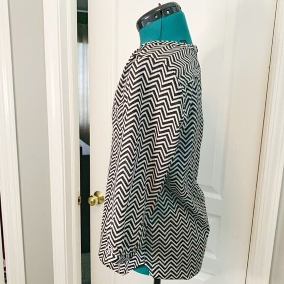 French Connection 3/4 Sleeve Keyhole Casual Career Lightweight Printed Blouse - Picture 7 of 15